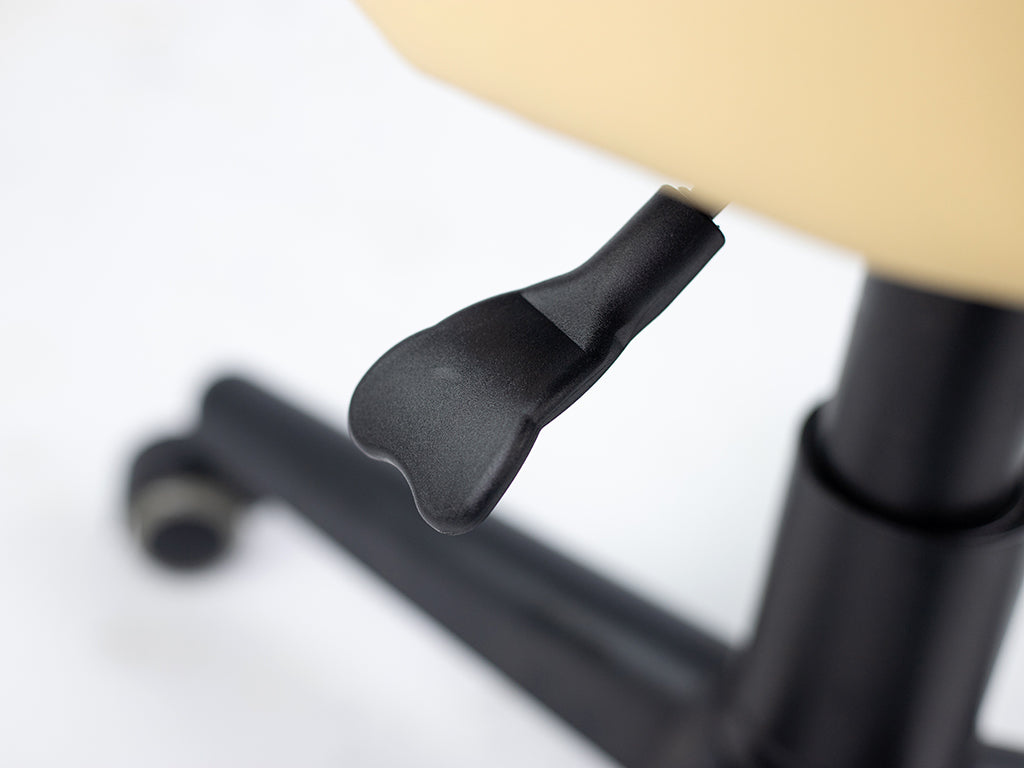 NERO So Skin K429 szürke szék